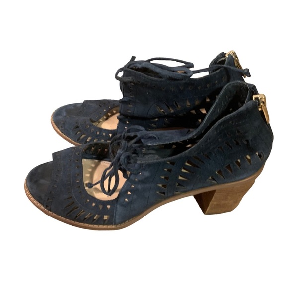Vince Camuto Women's TARITA Cutout Lace-Up Sandal navy leather suede size 8.5 - Picture 3 of 8